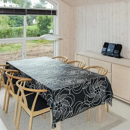 Stunning In Augustenborg With Kitchen Holiday home Asserballeskov